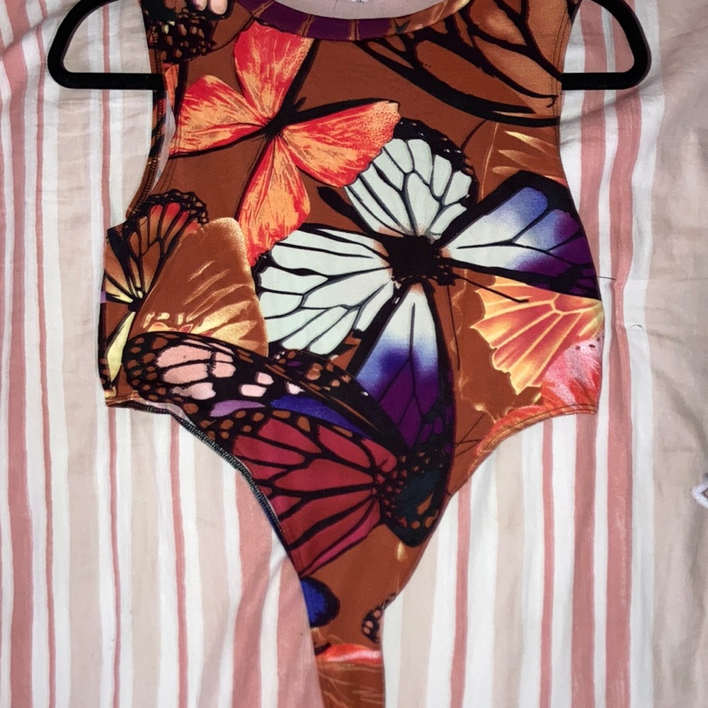 Flower and Butterfly style body suit Size- Large